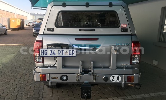 Acheter Occasion Voiture Toyota Hilux Gris à Beitbridge, Matabeleland South Acheter Occasion Voiture Toyota Hilux Gris à Beitbridge, Matabeleland South