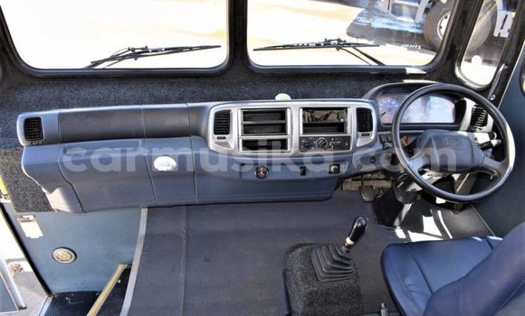 Buy Used Toyota Sprinter White Car in Beitbridge in Matabeleland South Buy Used Toyota Sprinter White Car in Beitbridge in Matabeleland South