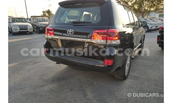 Acheter Import Voiture Toyota Land Cruiser Noir à Import - Dubai, Harare Acheter Import Voiture Toyota Land Cruiser Noir à Import - Dubai, Harare