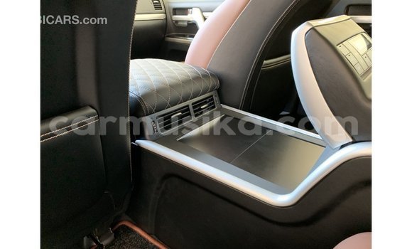 Acheter Import Voiture Toyota Land Cruiser Noir à Import - Dubai, Harare Acheter Import Voiture Toyota Land Cruiser Noir à Import - Dubai, Harare