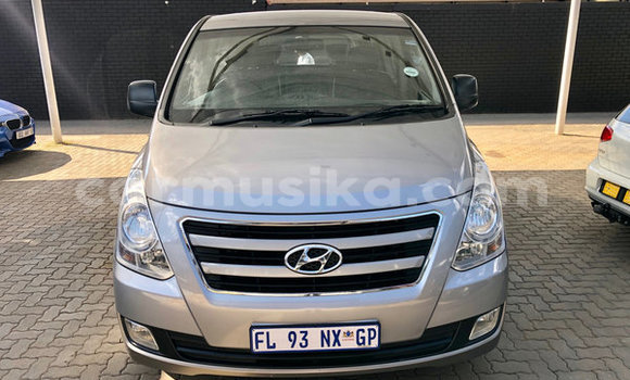 Nunua Ilio tumika Hyundai H1 Fedha Gari ndani ya Beitbridge nchini Matabeleland Kusini Nunua Ilio tumika Hyundai H1 Fedha Gari ndani ya Beitbridge nchini Matabeleland Kusini