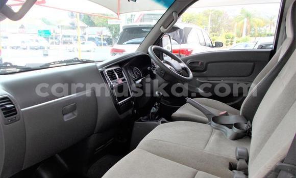 Buy Used Hyundai H1 White Car in Beitbridge in Matabeleland South Buy Used Hyundai H1 White Car in Beitbridge in Matabeleland South