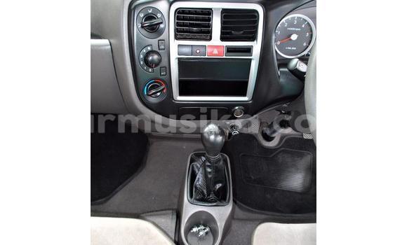 Buy Used Hyundai H1 White Car in Beitbridge in Matabeleland South Buy Used Hyundai H1 White Car in Beitbridge in Matabeleland South