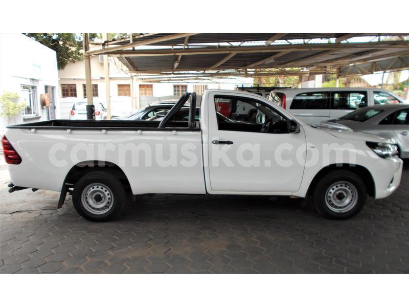 Big with watermark toyota hilux matabeleland south beitbridge 10304