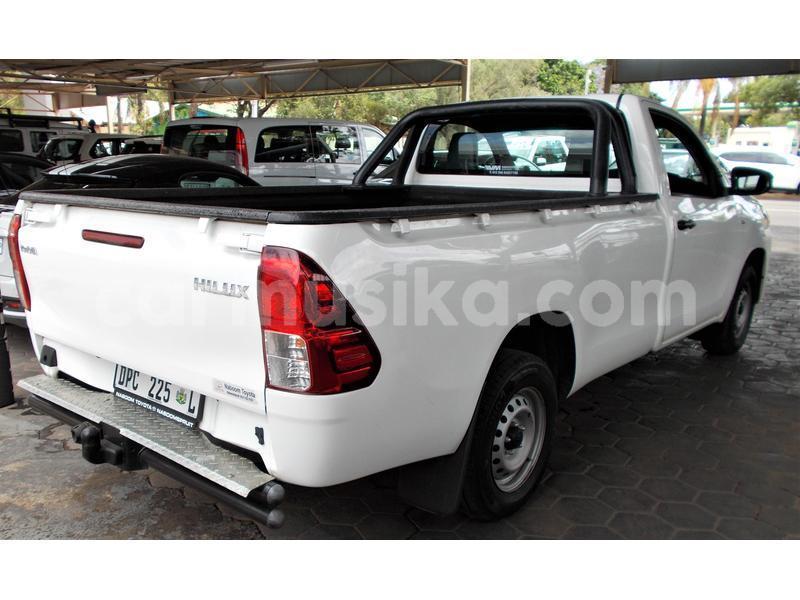 Big with watermark toyota hilux matabeleland south beitbridge 10304