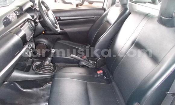 Acheter Occasion Voiture Toyota Hilux Blanc à Beitbridge, Matabeleland South Acheter Occasion Voiture Toyota Hilux Blanc à Beitbridge, Matabeleland South