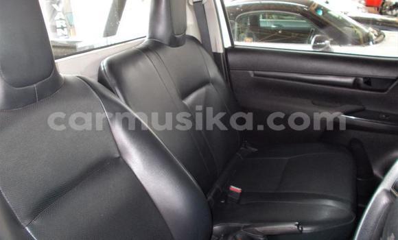 Acheter Occasion Voiture Toyota Hilux Blanc à Beitbridge, Matabeleland South Acheter Occasion Voiture Toyota Hilux Blanc à Beitbridge, Matabeleland South