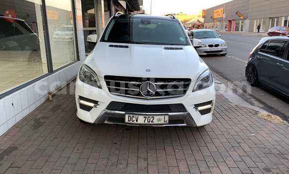 Nunua Ilio tumika Mercedes‒Benz M-klasse AMG Nyeupe Gari ndani ya Beitbridge nchini Matabeleland Kusini Nunua Ilio tumika Mercedes‒Benz M-klasse AMG Nyeupe Gari ndani ya Beitbridge nchini Matabeleland Kusini