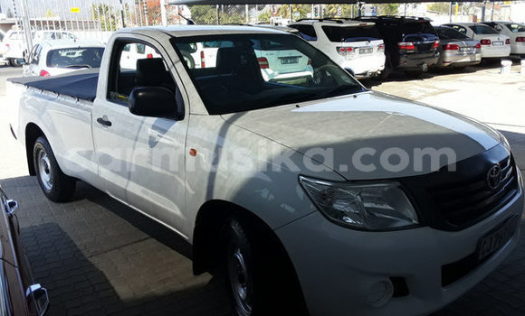 Buy Used Toyota Hilux White Car in Beitbridge in Matabeleland South Buy Used Toyota Hilux White Car in Beitbridge in Matabeleland South