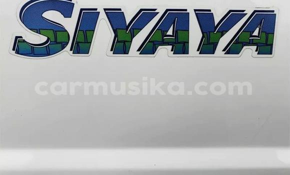 Acheter Occasion Voiture Toyota Avanza Blanc à Beitbridge, Matabeleland South Acheter Occasion Voiture Toyota Avanza Blanc à Beitbridge, Matabeleland South