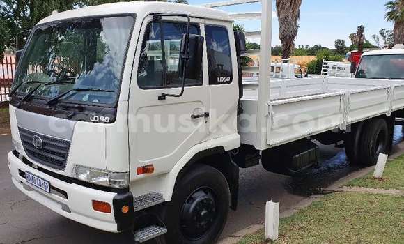 Acheter Occasion Utilitaire Nissan UD Blanc à Beitbridge, Matabeleland South Acheter Occasion Utilitaire Nissan UD Blanc à Beitbridge, Matabeleland South