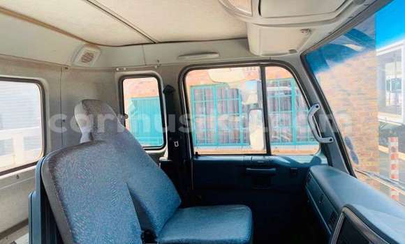 Acheter Occasion Utilitaire Nissan UD Blanc à Beitbridge, Matabeleland South Acheter Occasion Utilitaire Nissan UD Blanc à Beitbridge, Matabeleland South