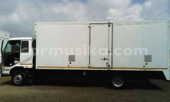 Buy Used Nissan UD White Truck in Beitbridge in Matabeleland South Buy Used Nissan UD White Truck in Beitbridge in Matabeleland South