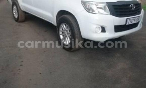 Acheter Occasion Voiture Toyota Hilux Blanc à Belvédère, Harare Acheter Occasion Voiture Toyota Hilux Blanc à Belvédère, Harare