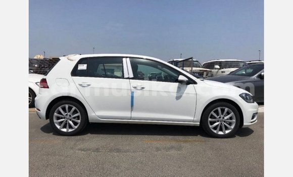 Buy Used Volkswagen Golf White Car in Belvedere in Harare Buy Used Volkswagen Golf White Car in Belvedere in Harare