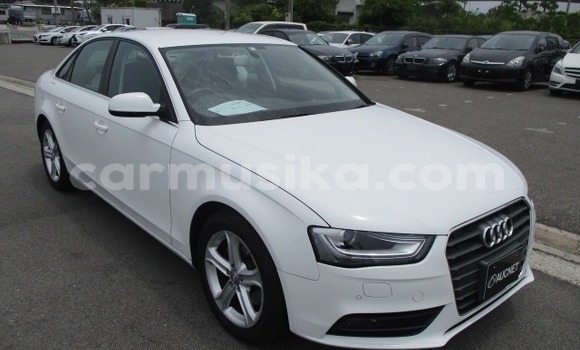 Buy Used Audi A4 White Car in Victoria Falls in Matabeleland North Buy Used Audi A4 White Car in Victoria Falls in Matabeleland North