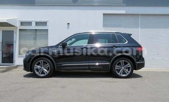 Buy Used Volkswagen Tiguan Silver Car in Norton in Mashonaland West Buy Used Volkswagen Tiguan Silver Car in Norton in Mashonaland West