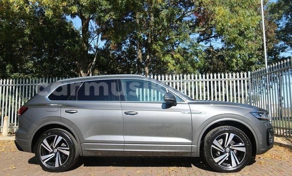 Buy Used Volkswagen Touareg Black Car in Bulawayo in Bulawayo Buy Used Volkswagen Touareg Black Car in Bulawayo in Bulawayo