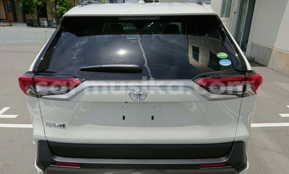 Buy Used Toyota RAV4 White Car in Hatfield in Harare Buy Used Toyota RAV4 White Car in Hatfield in Harare