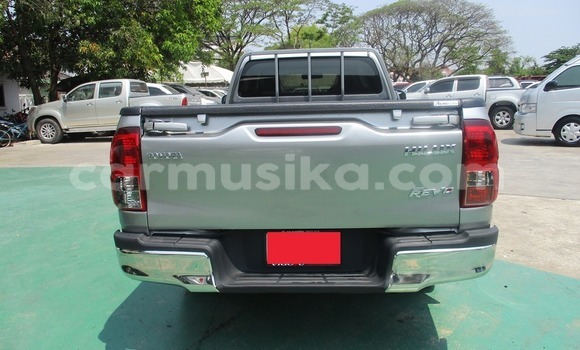 Buy Used Toyota Hilux Silver Car in Glen Norah in Harare Buy Used Toyota Hilux Silver Car in Glen Norah in Harare