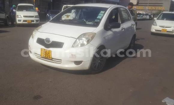 Acheter Occasion Voiture Toyota Vitz Blanc à Harare, Harare Acheter Occasion Voiture Toyota Vitz Blanc à Harare, Harare