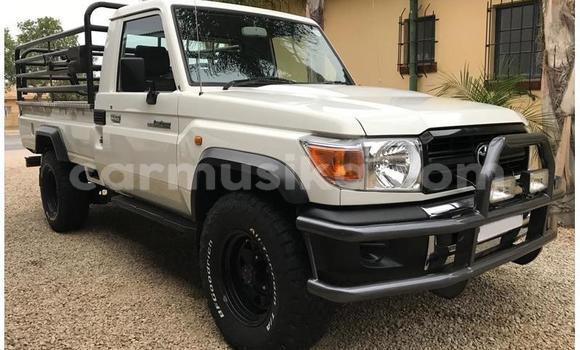 Acheter Occasion Voiture Toyota Land Cruiser Blanc à Bulawayo, Bulawayo Acheter Occasion Voiture Toyota Land Cruiser Blanc à Bulawayo, Bulawayo