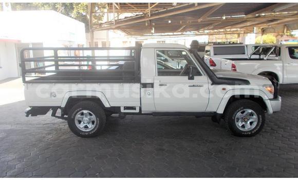 Acheter Occasion Voiture Toyota Land Cruiser Blanc à Bulawayo, Bulawayo Acheter Occasion Voiture Toyota Land Cruiser Blanc à Bulawayo, Bulawayo