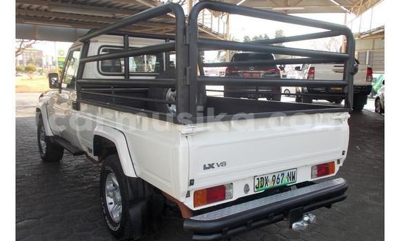 Acheter Occasion Voiture Toyota Land Cruiser Blanc à Bulawayo, Bulawayo Acheter Occasion Voiture Toyota Land Cruiser Blanc à Bulawayo, Bulawayo