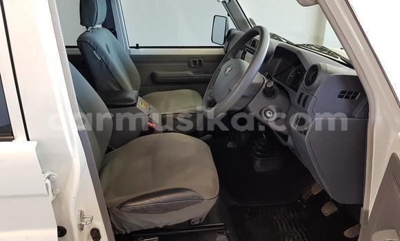 Acheter Occasion Voiture Toyota Land Cruiser Blanc à Bulawayo, Bulawayo Acheter Occasion Voiture Toyota Land Cruiser Blanc à Bulawayo, Bulawayo