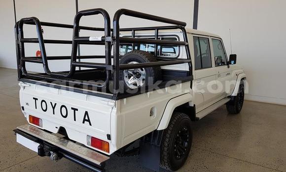 Acheter Occasion Voiture Toyota Land Cruiser Blanc à Bulawayo, Bulawayo Acheter Occasion Voiture Toyota Land Cruiser Blanc à Bulawayo, Bulawayo