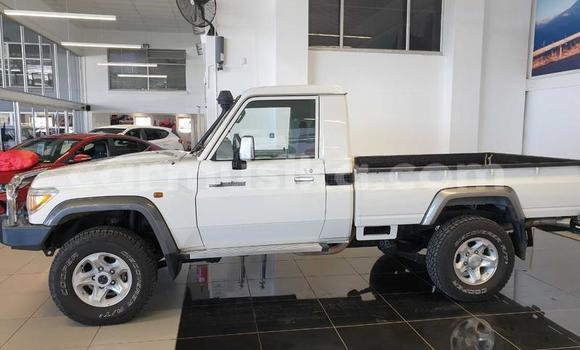 Acheter Occasion Voiture Toyota Land Cruiser Blanc à Bulawayo, Bulawayo Acheter Occasion Voiture Toyota Land Cruiser Blanc à Bulawayo, Bulawayo