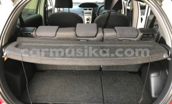 Acheter Occasion Voiture Toyota Yaris Blanc à Bulawayo, Bulawayo Acheter Occasion Voiture Toyota Yaris Blanc à Bulawayo, Bulawayo