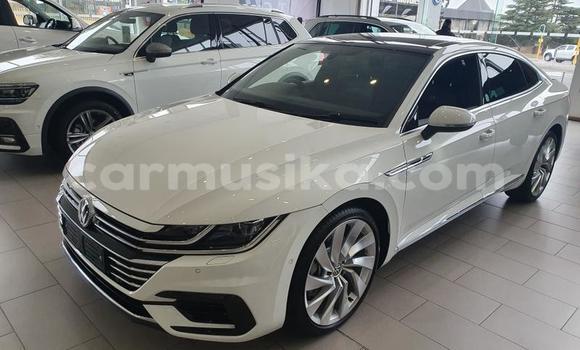 Acheter Occasion Voiture Volkswagen Arteon Blanc à Beitbridge, Matabeleland South Acheter Occasion Voiture Volkswagen Arteon Blanc à Beitbridge, Matabeleland South