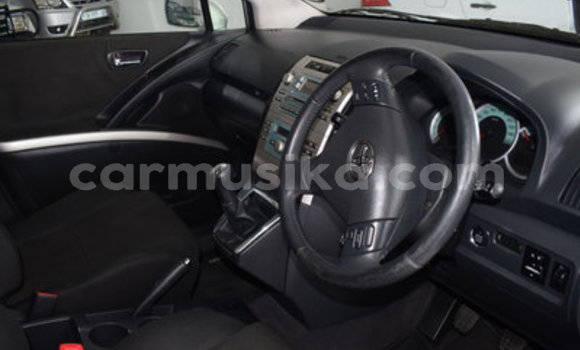 Acheter Occasion Voiture Toyota Corolla Verso Gris à Bulawayo, Bulawayo Acheter Occasion Voiture Toyota Corolla Verso Gris à Bulawayo, Bulawayo