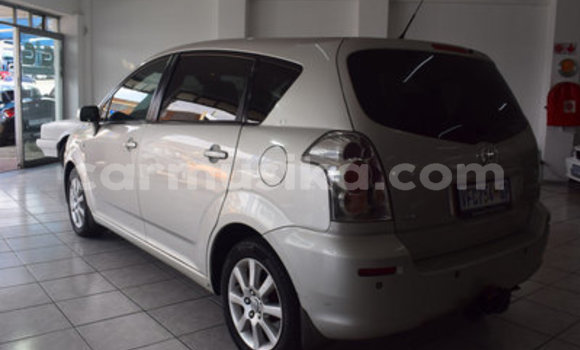 Acheter Occasion Voiture Toyota Corolla Verso Gris à Bulawayo, Bulawayo Acheter Occasion Voiture Toyota Corolla Verso Gris à Bulawayo, Bulawayo