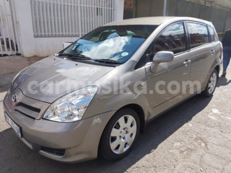 Big with watermark toyota corolla verso bulawayo bulawayo 10374