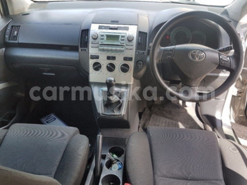 Big with watermark toyota corolla verso bulawayo bulawayo 10374