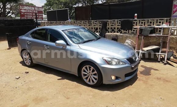 Nunua Ilio tumika Lexus IS Fedha Gari ndani ya Harare nchini Harare