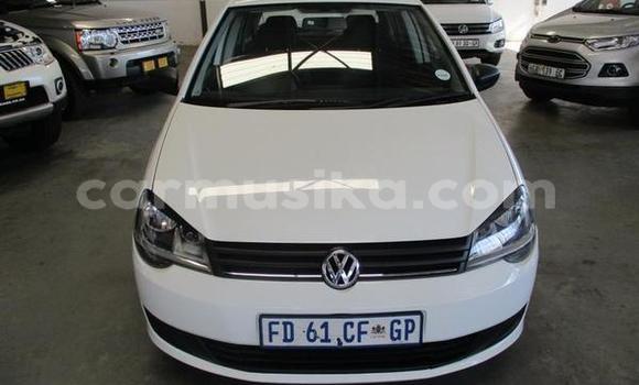 Nunua Ilio tumika Volkswagen Polo Nyeupe Gari ndani ya Beitbridge nchini Matabeleland Kusini Nunua Ilio tumika Volkswagen Polo Nyeupe Gari ndani ya Beitbridge nchini Matabeleland Kusini