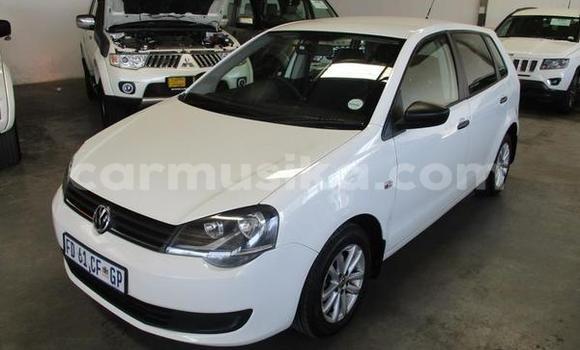 Nunua Ilio tumika Volkswagen Polo Nyeupe Gari ndani ya Beitbridge nchini Matabeleland Kusini Nunua Ilio tumika Volkswagen Polo Nyeupe Gari ndani ya Beitbridge nchini Matabeleland Kusini