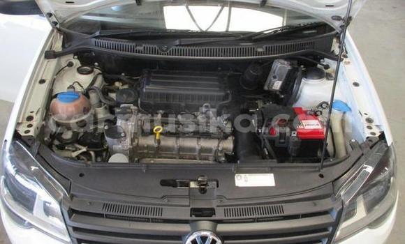 Nunua Ilio tumika Volkswagen Polo Nyeupe Gari ndani ya Beitbridge nchini Matabeleland Kusini Nunua Ilio tumika Volkswagen Polo Nyeupe Gari ndani ya Beitbridge nchini Matabeleland Kusini
