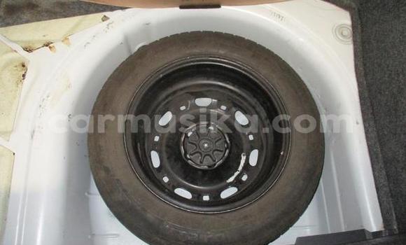 Nunua Ilio tumika Volkswagen Polo Nyeupe Gari ndani ya Beitbridge nchini Matabeleland Kusini Nunua Ilio tumika Volkswagen Polo Nyeupe Gari ndani ya Beitbridge nchini Matabeleland Kusini