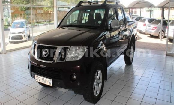 Tenga Tsaru Nissan Navara Beige Mota in Chegutu in Dunhu reMashonaland yeMadokero Tenga Tsaru Nissan Navara Beige Mota in Chegutu in Dunhu reMashonaland yeMadokero