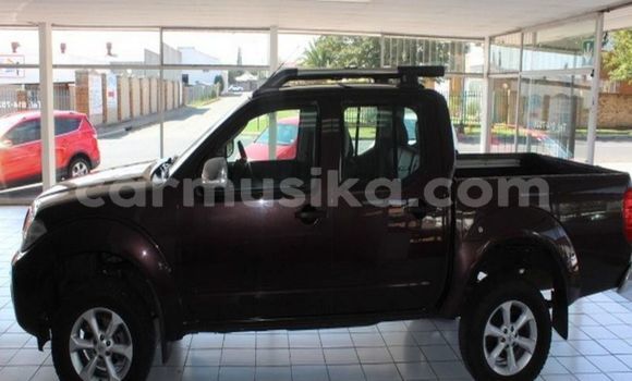 Tenga Tsaru Nissan Navara Beige Mota in Chegutu in Dunhu reMashonaland yeMadokero Tenga Tsaru Nissan Navara Beige Mota in Chegutu in Dunhu reMashonaland yeMadokero