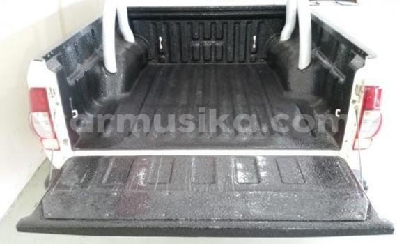 Acheter Occasion Voiture Isuzu KB Blanc à Beitbridge, Matabeleland South Acheter Occasion Voiture Isuzu KB Blanc à Beitbridge, Matabeleland South