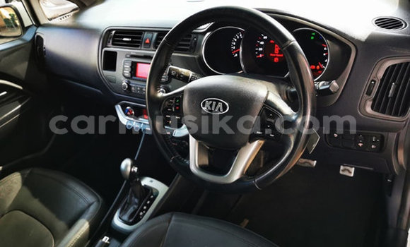 Acheter Occasion Voiture Toyota RAV4 Blanc à Beitbridge, Matabeleland South Acheter Occasion Voiture Toyota RAV4 Blanc à Beitbridge, Matabeleland South