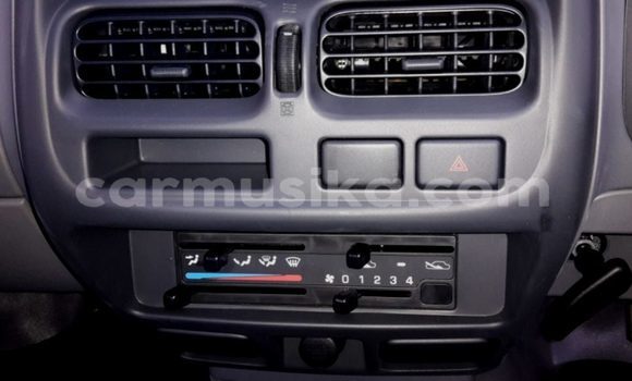 Acheter Occasion Voiture Nissan Hardbody Blanc à Chinhoyi, Mashonaland West Acheter Occasion Voiture Nissan Hardbody Blanc à Chinhoyi, Mashonaland West