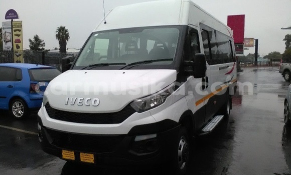 Nunua Ilio tumika IVECO Massif Nyingine Gari ndani ya Beitbridge nchini Matabeleland Kusini