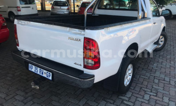 Acheter Occasion Voiture Toyota Hilux Blanc à Bulawayo, Bulawayo Acheter Occasion Voiture Toyota Hilux Blanc à Bulawayo, Bulawayo