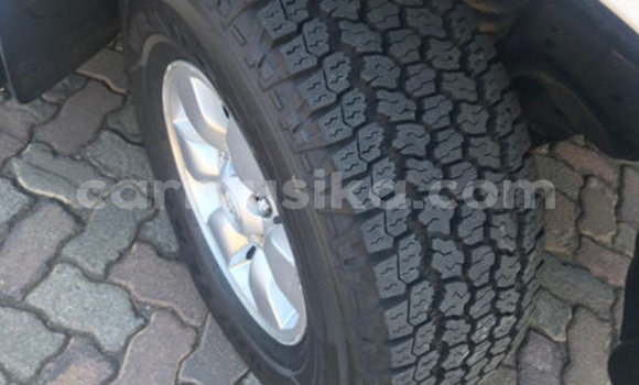 Acheter Occasion Voiture Toyota Hilux Blanc à Bulawayo, Bulawayo Acheter Occasion Voiture Toyota Hilux Blanc à Bulawayo, Bulawayo